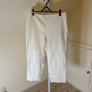 St. John EUC Women's Cropped Casual Pants Cream Size 16